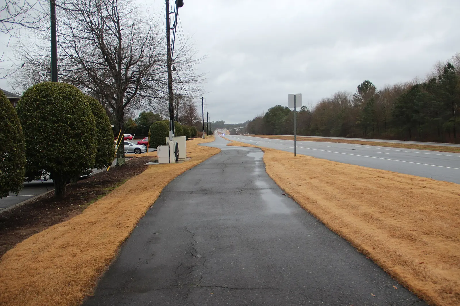 The Western Gwinnett Bikeway along State Route 141 in Duluth